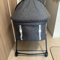 折りたたみ可ベビーベッドの画像