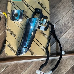 トヨタ　ハイエース　ドアノブセット　純正品　新車外し　　