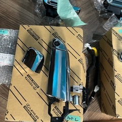トヨタ　ハイエース　ドアノブセット　純正品　新車外し　　