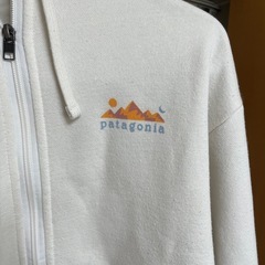 最終値下げ！Patagonia パーカー ジップ付きの画像