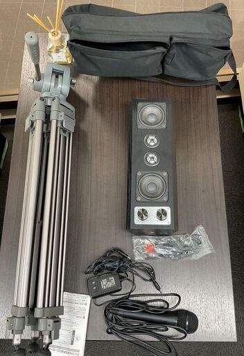 サンワサプライ　 SUPPLY アンプ内蔵拡声器スピーカー 400-SP047　イベントスピーカーマイク付き　 三脚付き