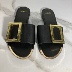 K2409-086 minia サンダル ブラック/ゴールド サ...