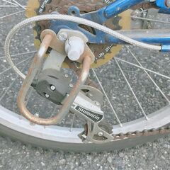 ≪商談中≫子供用自転車22インチ青シルバーの画像