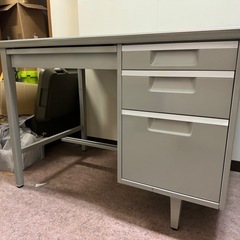 オフィス用家具　事務机