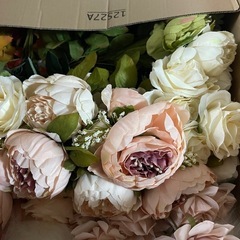 造花、薔薇、ユーカリ、等々ウェディング  フォト背景