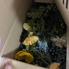 造花、薔薇、ユーカリ、等々ウェディング  フォト背景の画像