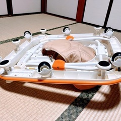 【無料】歩行器　コンビの画像