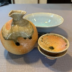 酒器と皿　陶器