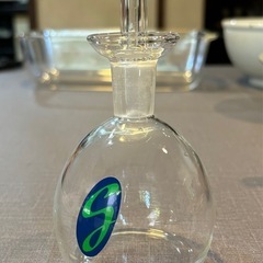 ガラス製調味料入れ2つの画像