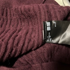 UNIQLO ケーブル編みニット(ボルドー)の画像