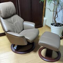 パーソナルチェア　オットマン付き