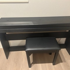 電子ピアノ+ ピアノスツール＋ヘッドセットの画像