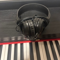 電子ピアノ+ ピアノスツール＋ヘッドセットの画像