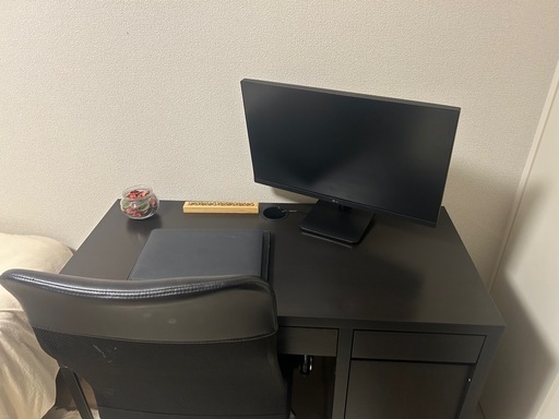 IKEAデスク+LGモニター+オフィスチェア