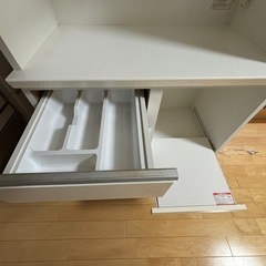 【決まりました】食器棚 の画像