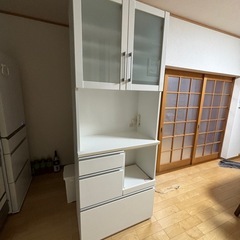 【決まりました】食器棚 の画像