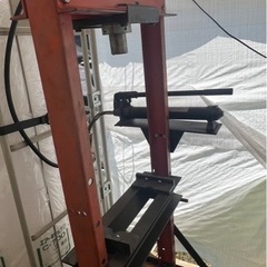 油圧プレス   メーター付 　12ｔ　門型プレス機 　完成品