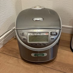炊飯器の画像