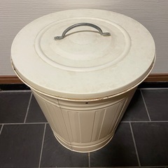 イケアのゴミ箱　IKEA trash can 