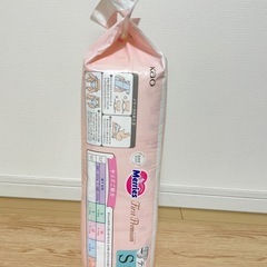【新品未開封】 おむつ　メリーズ　テープSサイズの画像
