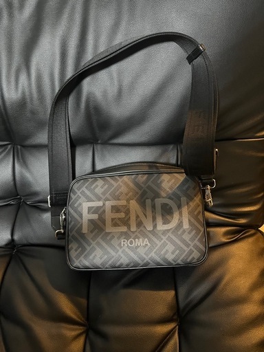 FENDIショルダーバック
