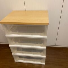 プラスティック　4段チェスト