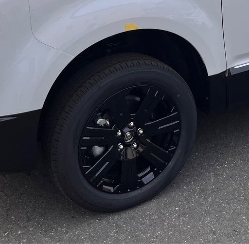 デリカd5　シャモニー専用アルミホイール、タイヤセット