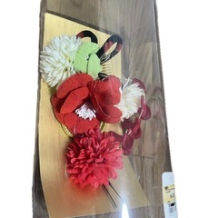 成人式用髪飾りの画像