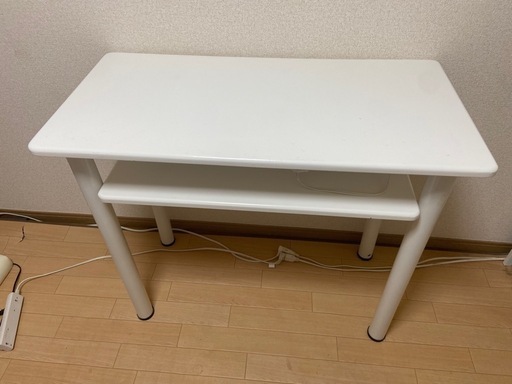 ネイルデスク