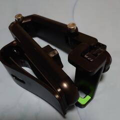 携帯ホルダー　多目的（車載　事務等）