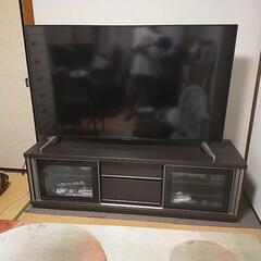ワイド60型AQUOSテレビとテレビ台