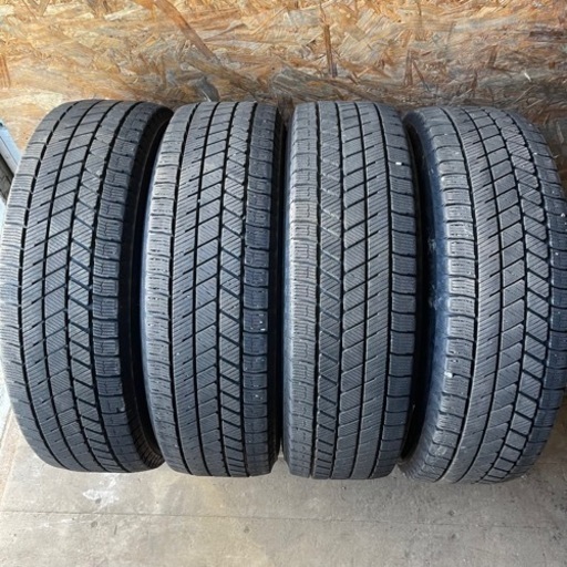 極上タイヤ　BRIDGESTONE ブリヂストン　ブリジストン　VRX3 175/65R15 スタッドレス　タイヤ　2021年〜2022年製　15インチ