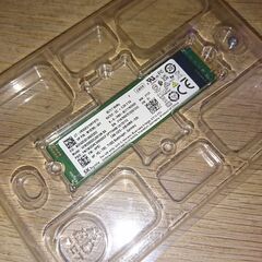 ほぼ未使用 PCIe3.0 接続 M.2  SSD256GBの画像