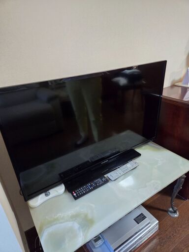 液晶カラーテレビ　FUNAI　FL40H1010