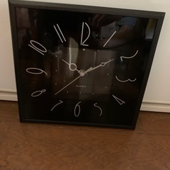 QUARTZ 壁掛け時計 アナログ時計 の画像