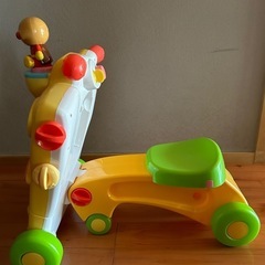 値下げしましたアンパンマン手押し車の画像