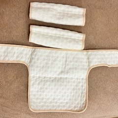 決まり新品・Louple抱っこ紐 よだれカバー