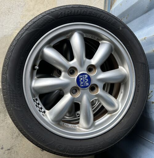 ミニライト　タイヤホイールセット　１５インチ