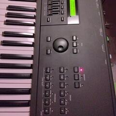 YAMAHA SY85 ［比較的よい状態の90sレア中古。工場出荷時ファクトリーリセット不要👍格安品🉐💕　🎧️ノイズなし👍音出しOK👍掃除機＆75%濃度アルコール消毒済み👍🪻古物商仕入れ➡️赤字ご奉仕品💐本文にYouTubeご視聴下さい🐜の画像