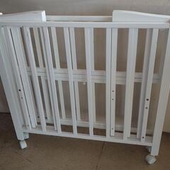 折りたたみ式ミニベビーベッドの画像