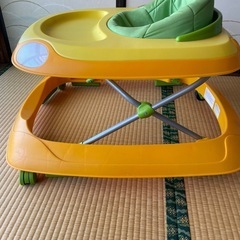 ベビー　歩行器の画像
