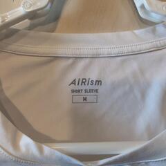 ユニクロのエアリズムTシャツの画像