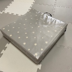 8月末削除　ダイニングイス用　子供　高さ調整クッション　の画像