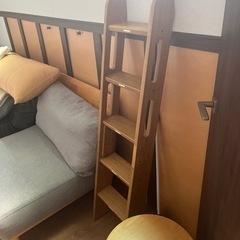 梯天然木材の画像