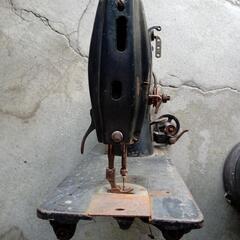 ブラザーミシン　足踏みミシン上部のみ　インテリアディスプレイの画像