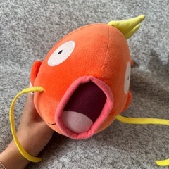 ポケモンでっかいぬいぐるみコイキングの画像