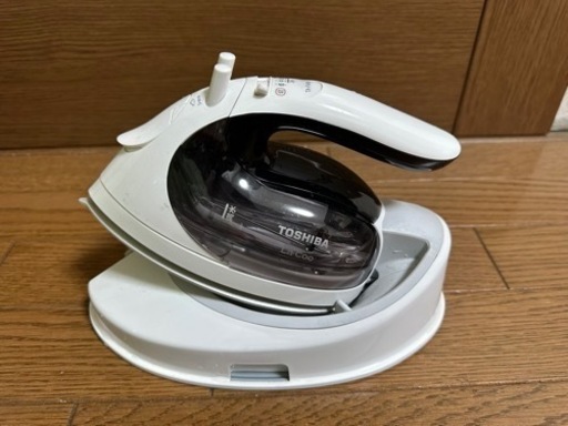 家電 生活家電 アイロン　TOSHIBA 東芝