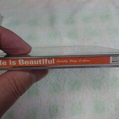 □　Life Is Beautiful　　ドラマで大フィーチャー中の「トワイライト」、ワンクール前のドラマでフィーチャーされた「アイ・キャン・シー・クリアリー・ナウ」から、Asahi本生のキャンペーンCMに起用された「Tenderly ～Rica's Theme」まで、ありとあらゆるＴＶ番組・CMからピックアップ。の画像