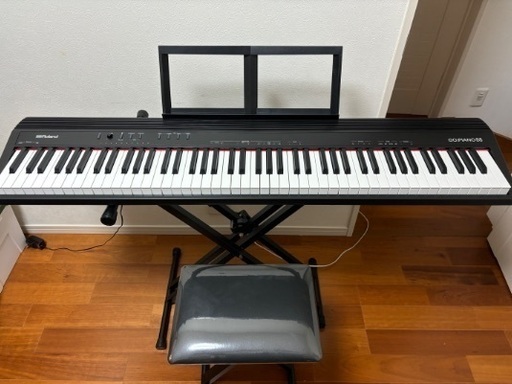 ほぼ新品　Roland電子ピアノ
