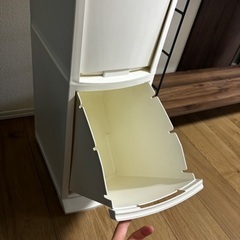 ゴミ箱の画像